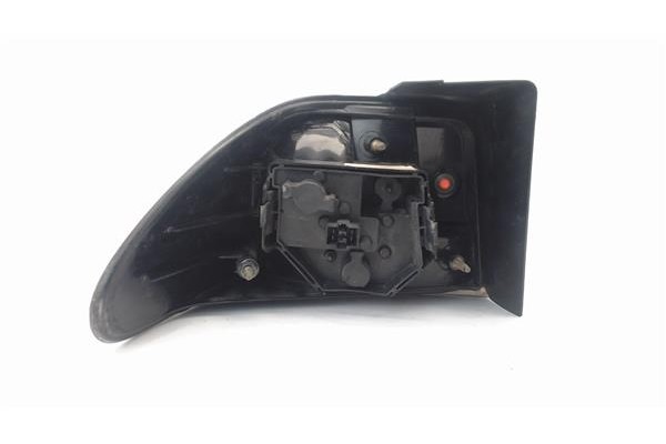 Recambio de piloto trasero derecho para saab 900 berlina referencia OEM IAM 4468963  