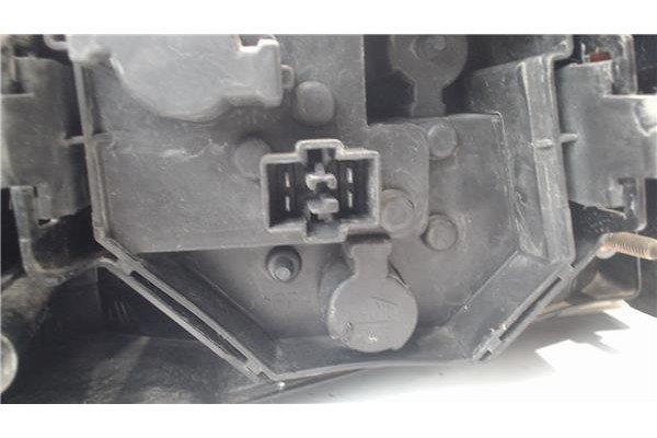 Recambio de piloto trasero derecho para saab 900 berlina referencia OEM IAM 4468963  