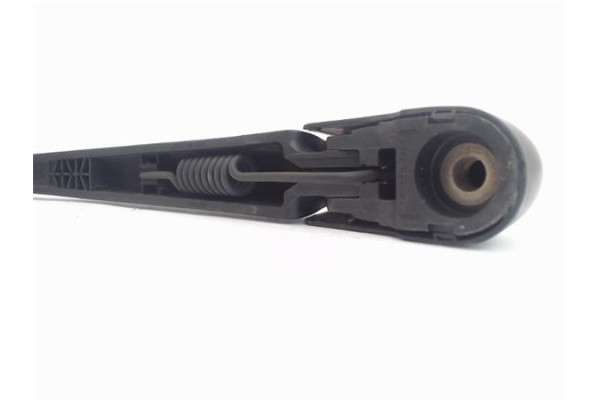 Recambio de brazo limpiaparabrisas trasero para suzuki sx4 (gy) 1.9 ddis referencia OEM IAM   