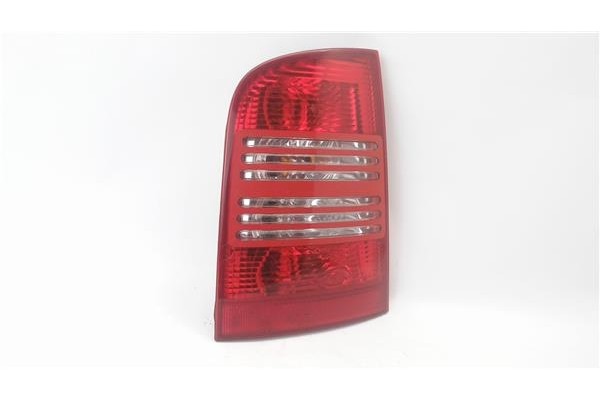 Recambio de piloto trasero izquierdo para skoda octavia combi (1u5) referencia OEM IAM 1U9945111 1U9945257 