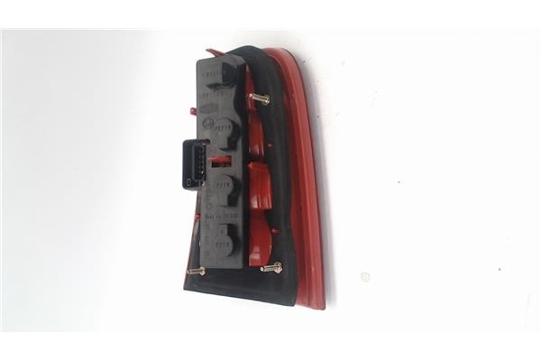 Recambio de piloto trasero izquierdo para skoda octavia combi (1u5) referencia OEM IAM 1U9945111 1U9945257 