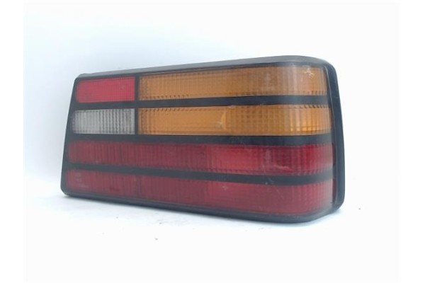 Recambio de piloto trasero derecho para ford orion referencia OEM IAM 86AG13A602  