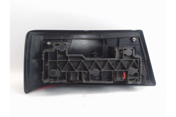 Recambio de piloto trasero derecho para ford orion referencia OEM IAM 86AG13A602  