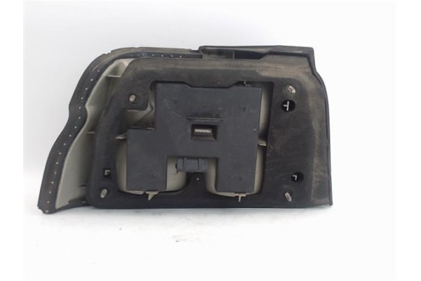 Recambio de piloto trasero derecho para ford escort iii (gaa) referencia OEM IAM 1052403  
