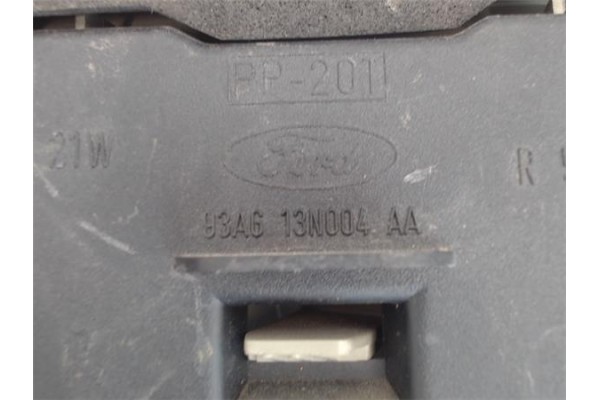 Recambio de piloto trasero derecho para ford escort iii (gaa) referencia OEM IAM 1052403  