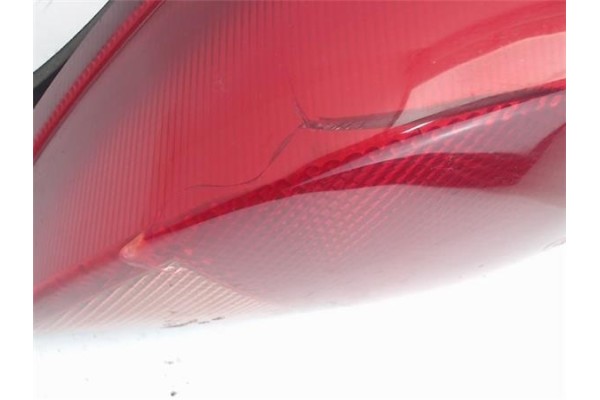 Recambio de piloto trasero derecho para ford fiesta berlina referencia OEM IAM 1044154   Recambio de piloto trasero derecho para ford fiesta berlina referencia OEM IAM 1044154