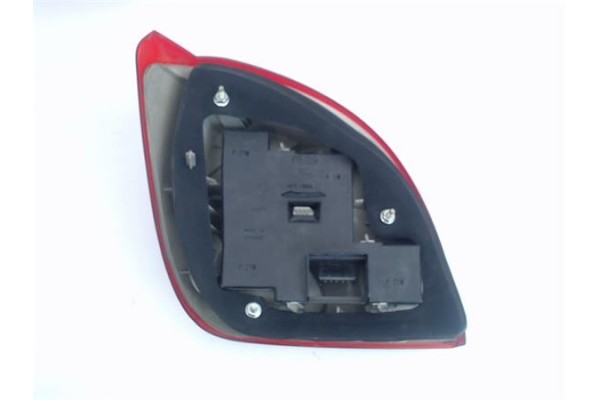 Recambio de piloto trasero derecho para ford fiesta berlina referencia OEM IAM 1044154   Recambio de piloto trasero derecho para ford fiesta berlina referencia OEM IAM 1044154