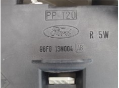 Recambio de piloto trasero derecho para ford fiesta berlina referencia OEM IAM 1044154  