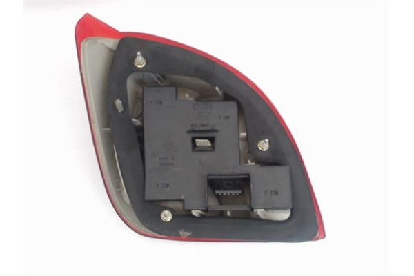 Recambio de piloto trasero derecho para ford fiesta berlina referencia OEM IAM 1044154   Recambio de piloto trasero derecho para ford fiesta berlina referencia OEM IAM 1044154