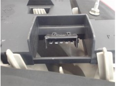 Recambio de piloto trasero derecho para ford fiesta berlina referencia OEM IAM 1044154  