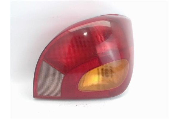 Recambio de piloto trasero derecho para ford fiesta berlina referencia OEM IAM 1044154  