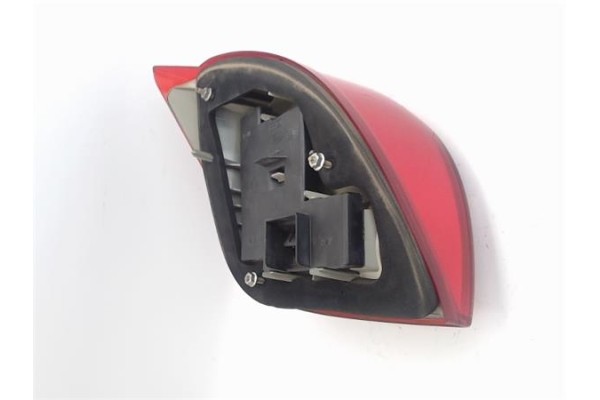 Recambio de piloto trasero derecho para ford fiesta berlina referencia OEM IAM 1044154  