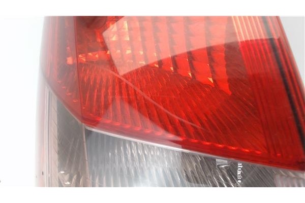 Recambio de piloto trasero izquierdo para renault scenic ii (jm) referencia OEM IAM 8200127704 8200127704E 