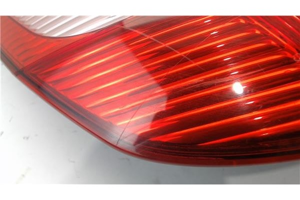 Recambio de piloto trasero izquierdo para renault scenic ii (jm) referencia OEM IAM 8200127704 8200127704E 