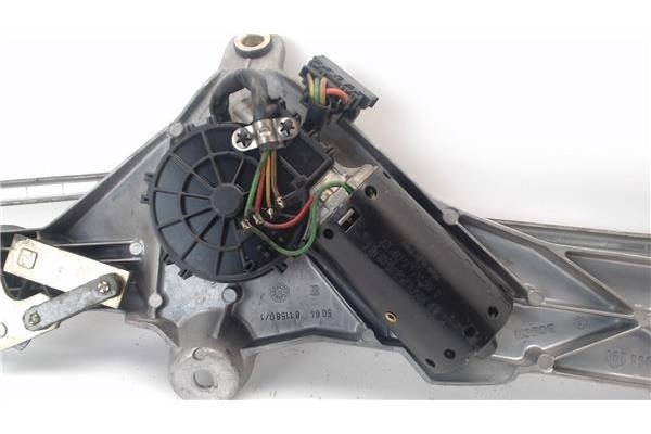 Recambio de motor limpiaparabrisas delantero para mercedes-benz clase s (bm 220) berlina referencia OEM IAM 390241435  
