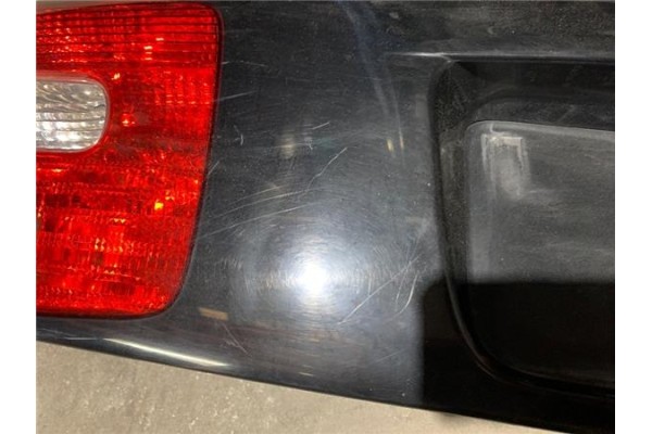 Recambio de moldura porton trasero para volvo v40 familiar referencia OEM IAM 30899990  