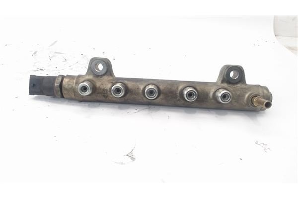 Recambio de rampa inyectora para opel movano furgón/combi 2.5 combi corto l1h1 2.8t referencia OEM IAM 93161149  