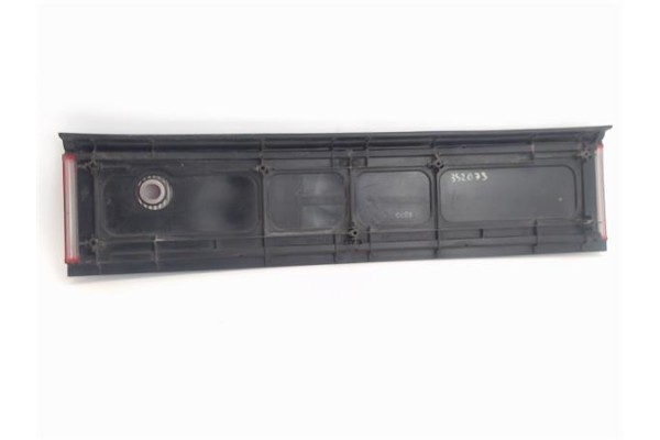 Recambio de piloto trasero central para mazda 323 c/f/s berlina (ba) referencia OEM IAM 674434  