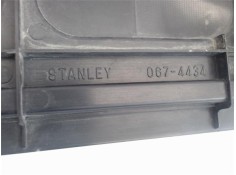 Recambio de piloto trasero central para mazda 323 c/f/s berlina (ba) referencia OEM IAM 674434  