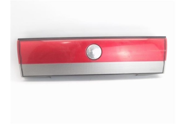 Recambio de piloto trasero central para saab 900 berlina referencia OEM IAM 4481677  