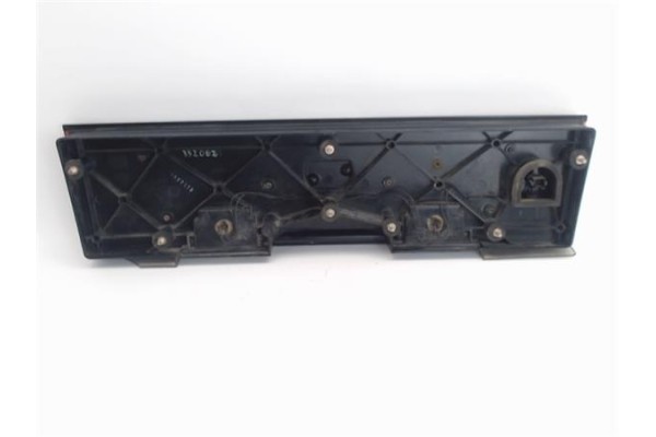 Recambio de piloto trasero central para saab 900 berlina referencia OEM IAM 4481677  