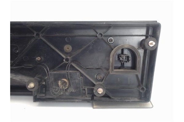 Recambio de piloto trasero central para saab 900 berlina referencia OEM IAM 4481677  