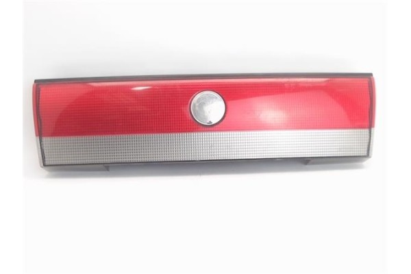 Recambio de piloto trasero central para saab 900 berlina referencia OEM IAM 4481677  
