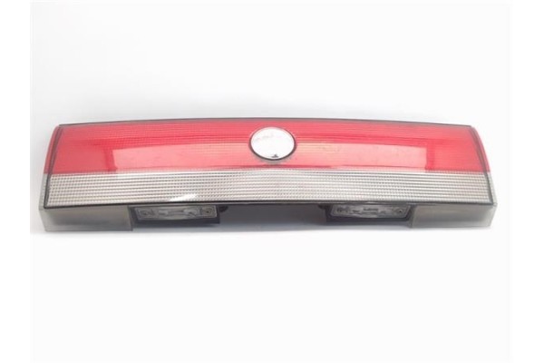Recambio de piloto trasero central para saab 900 berlina referencia OEM IAM 4481677  
