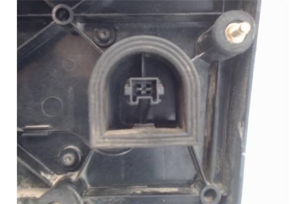 Recambio de piloto trasero central para saab 900 berlina referencia OEM IAM 4481677  