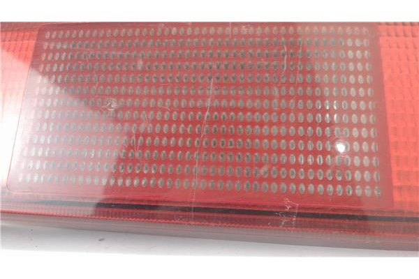 Recambio de piloto trasero central para saab 9000 cs referencia OEM IAM 4521175  