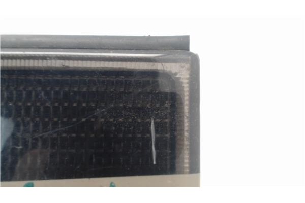 Recambio de piloto trasero central para saab 9000 cs referencia OEM IAM 4521175  