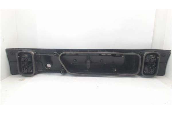 Recambio de moldura porton trasero para renault laguna (b56) referencia OEM IAM 7701038277  