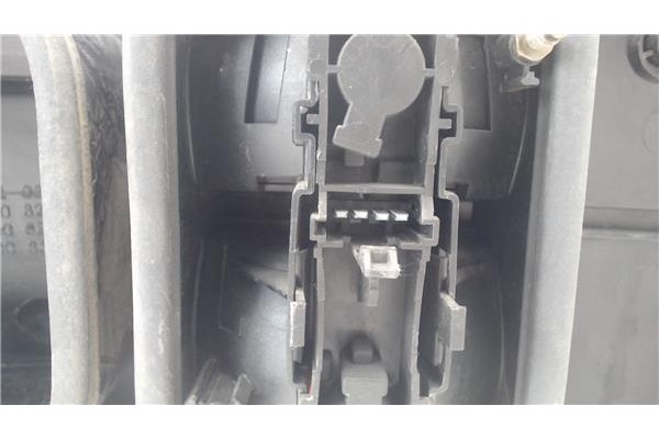 Recambio de moldura porton trasero para renault laguna (b56) referencia OEM IAM 7701038277  