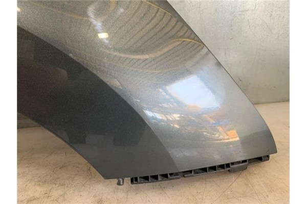 Recambio de aleta delantero derecha para peugeot 5008 1.6 allure referencia OEM IAM 7841AF  