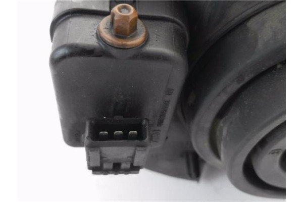 Recambio de faro delantero dcho para jeep cherokee (kj) 2.5 crd renegade referencia OEM IAM 55155812AD 5210156 