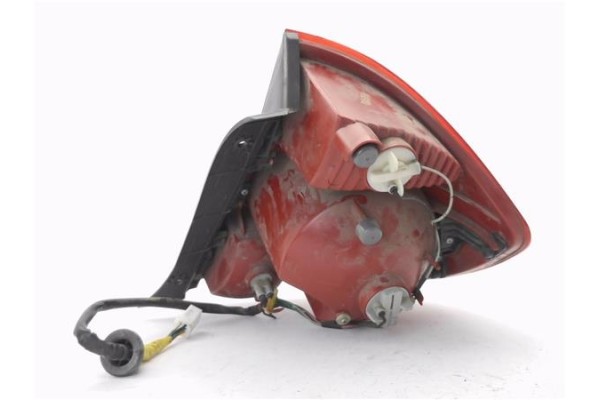 Recambio de piloto trasero izquierdo para hyundai accent (lc) 1.3 gl 4p referencia OEM IAM 92401257  