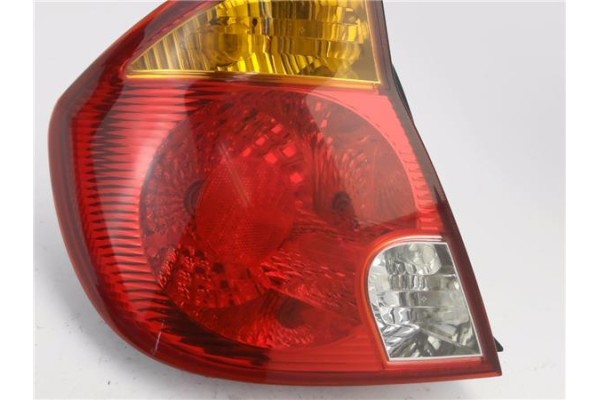 Recambio de piloto trasero izquierdo para hyundai accent (lc) 1.3 gl 4p referencia OEM IAM 92401257  