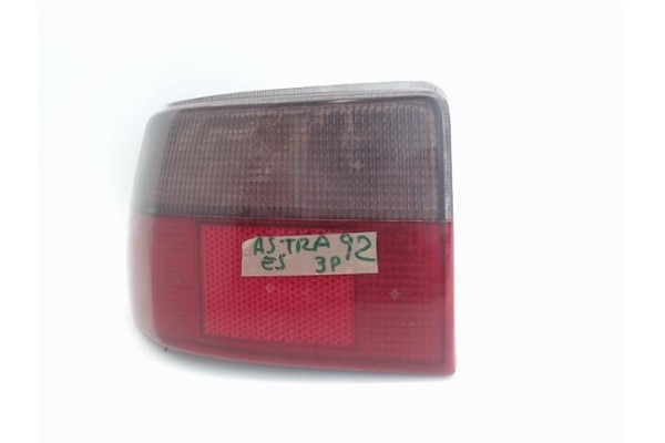 Recambio de piloto trasero izquierdo para opel astra f berlina referencia OEM IAM   