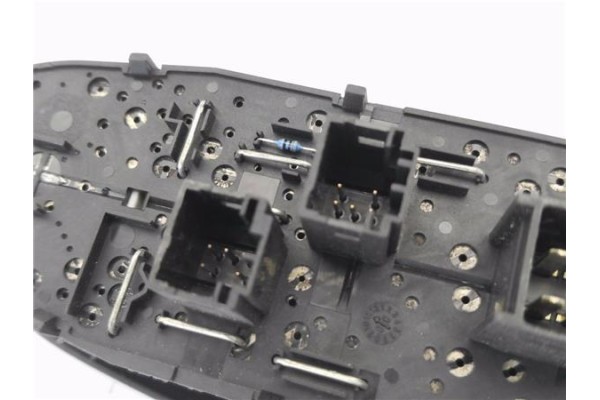Recambio de mando elevalunas delantero izquierdo para peugeot 406 berlina (s1/s2) 1.6 sl referencia OEM IAM 6552KQ 6552KV 