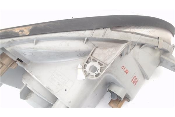 Recambio de faro delantero izquierdo para daewoo nubira berlina referencia OEM IAM 96272015  