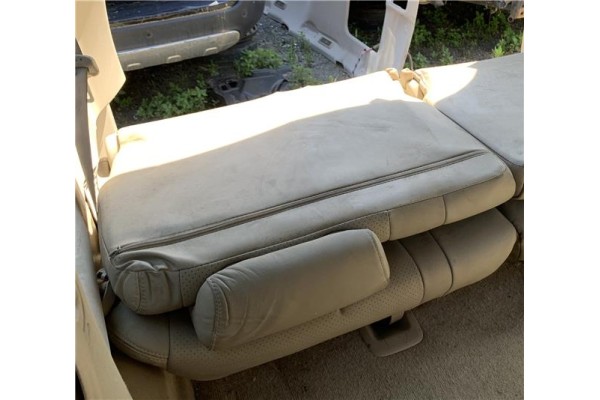 Recambio de asiento 3ª fila derecho para toyota land cruiser (j12) 3.0 d-4d (kdj120) referencia OEM IAM 7171060161  