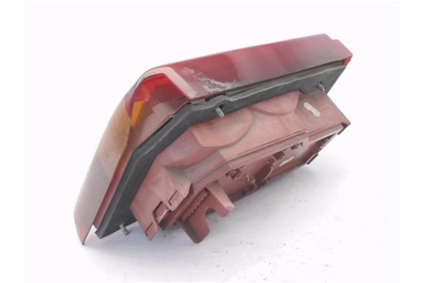 Recambio de piloto trasero derecho para rover montego 1.6 referencia OEM IAM A0198490  
