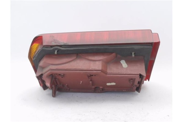 Recambio de piloto trasero derecho para rover montego 1.6 referencia OEM IAM A0198490  