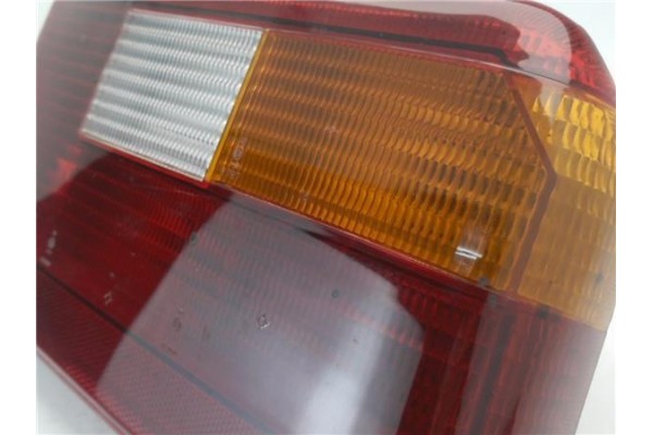 Recambio de piloto trasero derecho para rover montego 1.6 referencia OEM IAM A0198490  