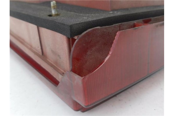 Recambio de piloto trasero derecho para rover montego 1.6 referencia OEM IAM A0198490  