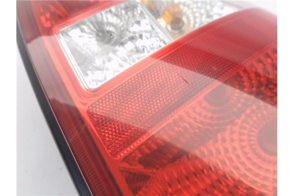 Recambio de piloto trasero derecho para kia cerato (ld) 1.5 lx crdi berlina (4-ptas.) referencia OEM IAM 924022F210  