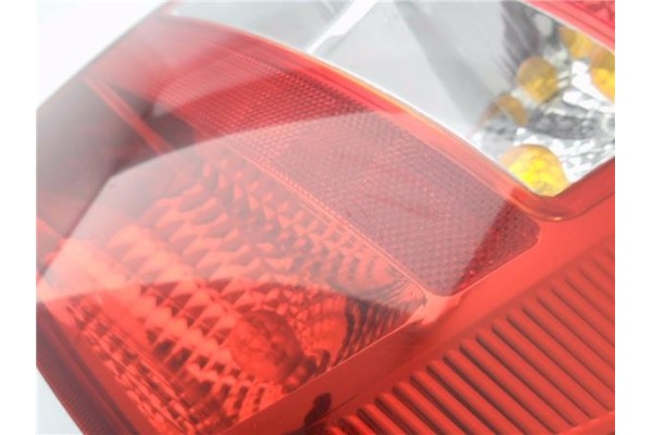 Recambio de piloto trasero derecho para kia cerato (ld) 1.5 lx crdi berlina (4-ptas.) referencia OEM IAM 924022F210  