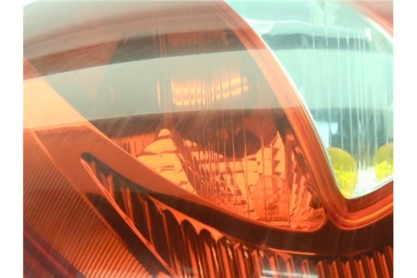 Recambio de piloto trasero izquierdo para kia cerato (ld) 1.5 lx crdi berlina (4-ptas.) referencia OEM IAM 924012F210  