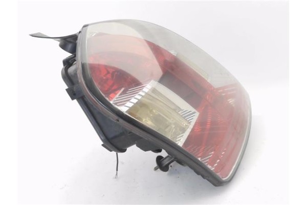 Recambio de piloto trasero izquierdo para fiat stilo (192) 1.2 16v referencia OEM IAM 46823706  