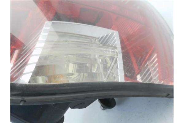 Recambio de piloto trasero izquierdo para fiat stilo (192) 1.2 16v referencia OEM IAM 46823706  